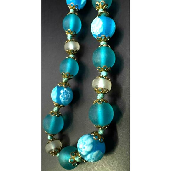 Vintage Venetian Blue Floral Bead Bracelet - Picture 5 of 7